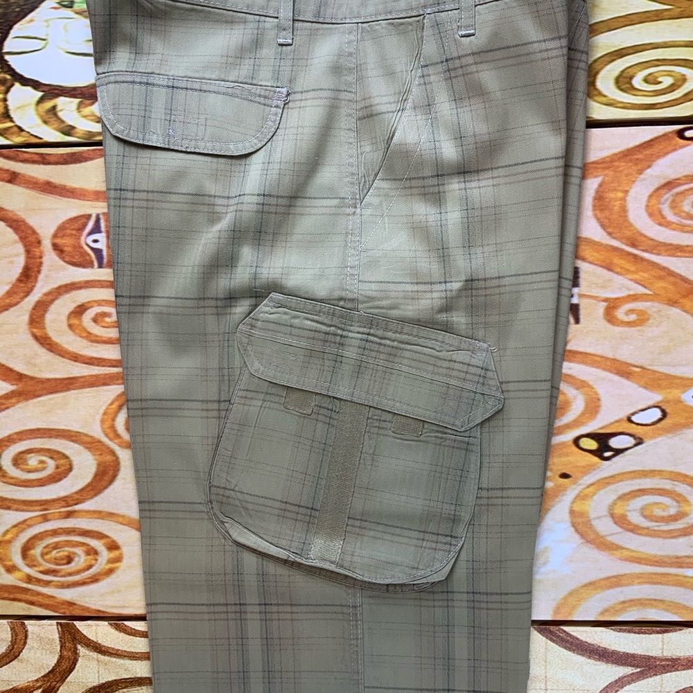 GS115 Men Regular Fit Cargo Walking Shorts Size 36 Waist Color Beige - Picture 3 of 6